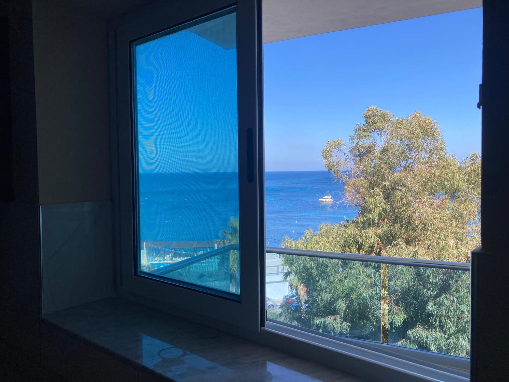 Sunrise Bay Apartments - Frontline Sea Views St. Paul's Bay Exterior foto